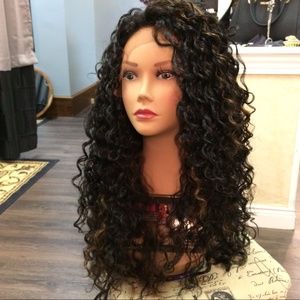 NWT Lace Front Curly 18" Human Hair Blend 1b/30